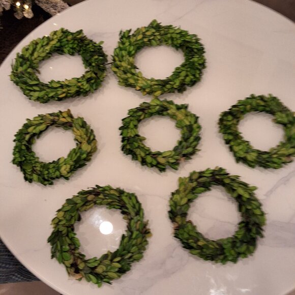 Boxwood Wreaths - Picture 2 of 4